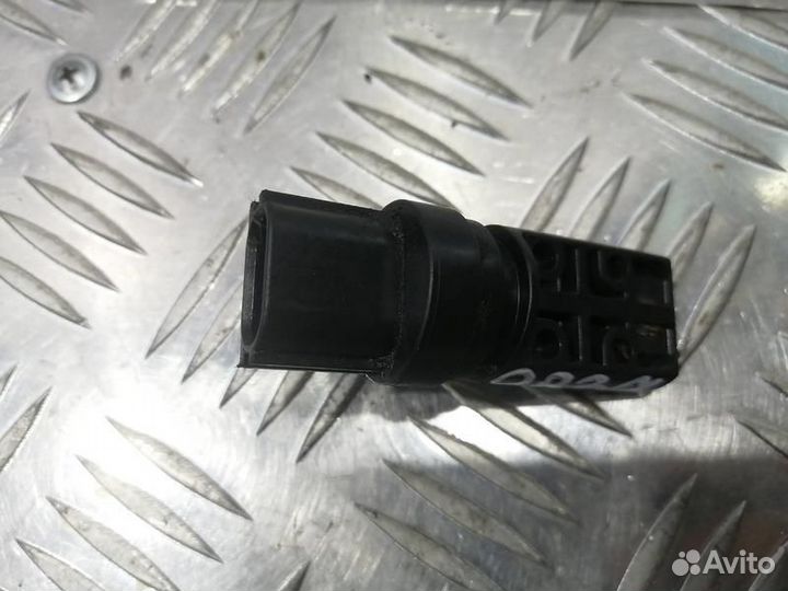 Датчик положения коленвала VQ35DE 3.5L Nissan