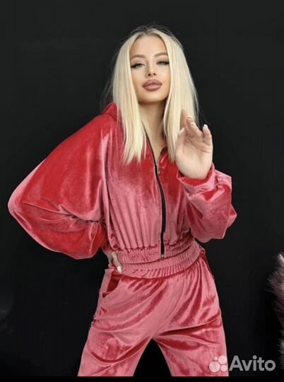 Костюм велюровый новый