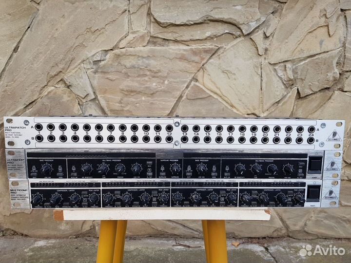 Стойка Behringer pro