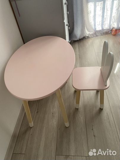 Детский стол и стульчик