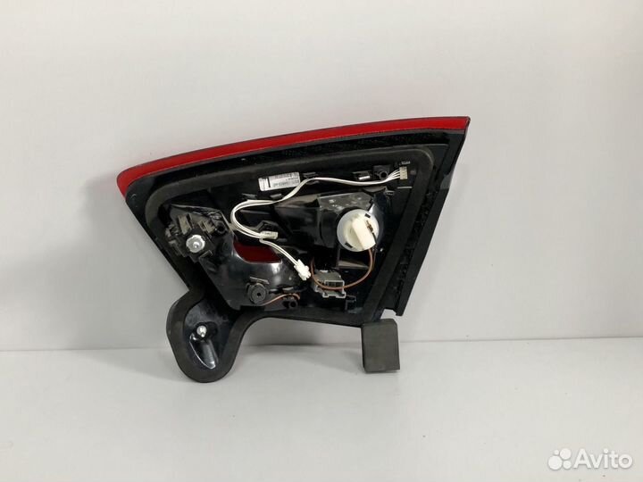 Фонарь задний внутренний левый Ford Mondeo 4 2007