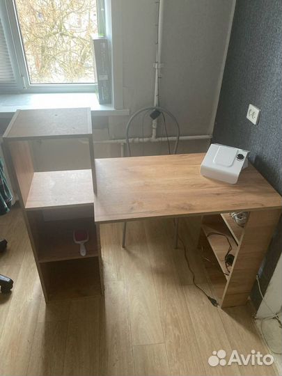 Письменный стол