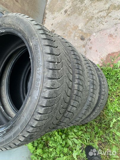 Triangle Snowlink TWT02 205/50 R17 93R