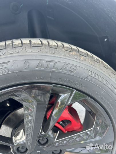 Atlas Batman A51 SUV 215/55 R18