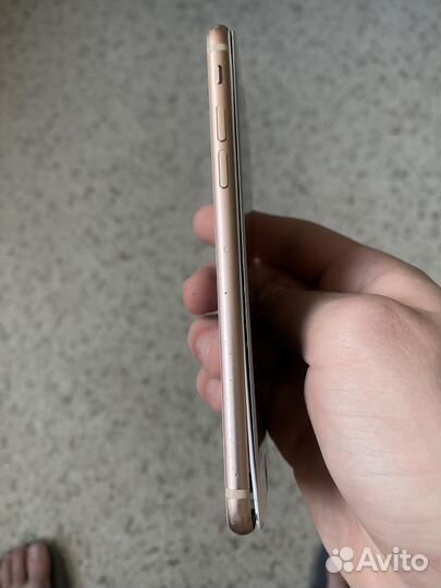 iPhone 8, 64 ГБ