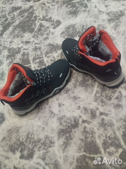 Кроссовки зимние новые