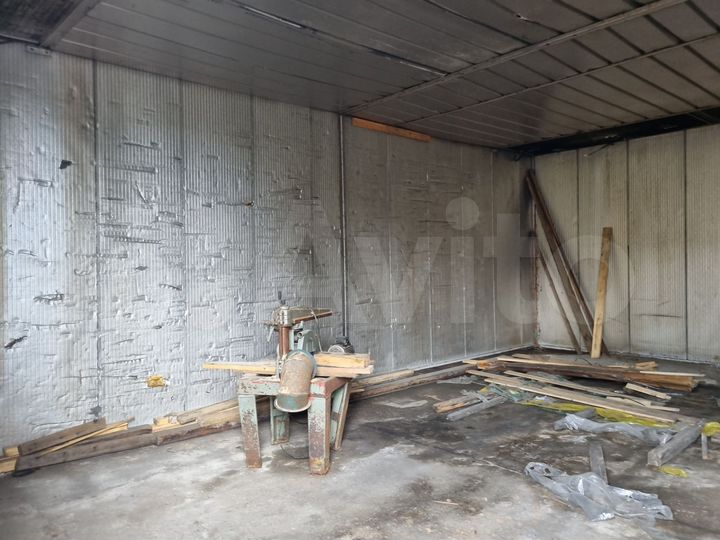 Гараж, > 30 м²