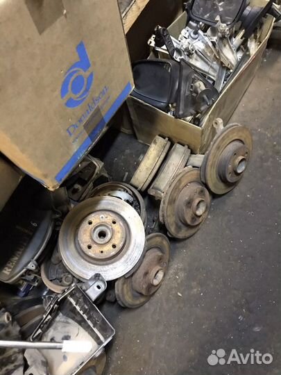 Renault Sandero кулак поворотный