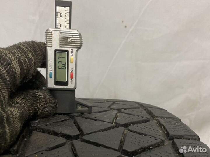 Bridgestone Blizzak DM-V2 235/65 R18 106S