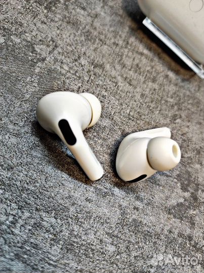 Беспроводные наушники Apple AirPods Pro