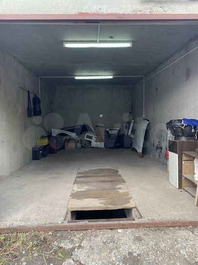 Гараж, > 30 м²