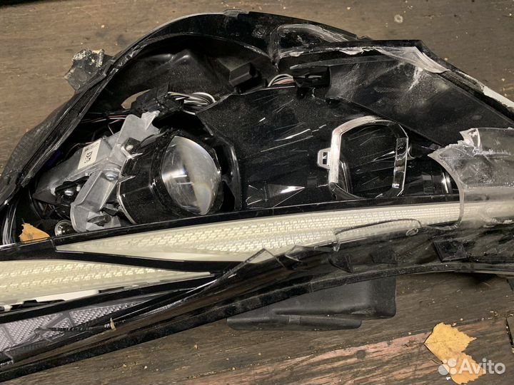 Фара Hyundai Elantra 7 левая (Битая)