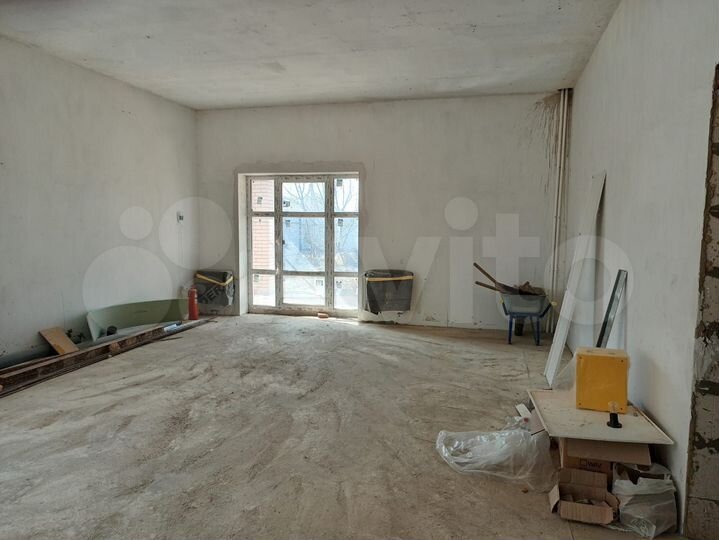 Дом 180 м² на участке 5,2 сот.