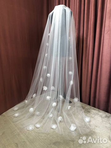 Свадебная фата с 3D цветами