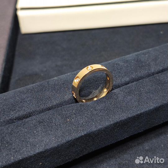 Кольцо Cartier Love бриллианты