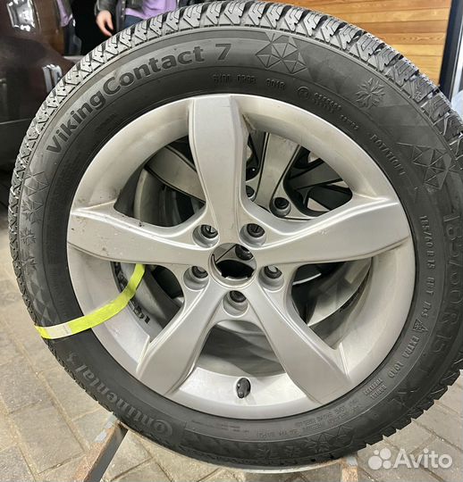R15 Continental ContiVikingContact 7 185/60, PCD 5x100 DIA 57.1