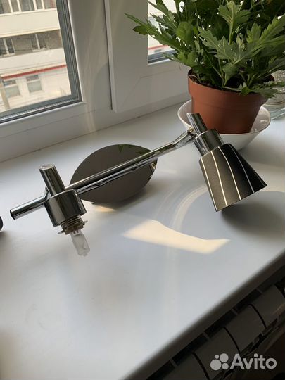 Светильник поворотный