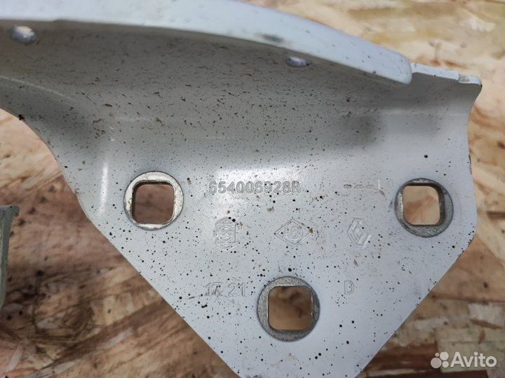 Петля капота правая Renault Duster 2