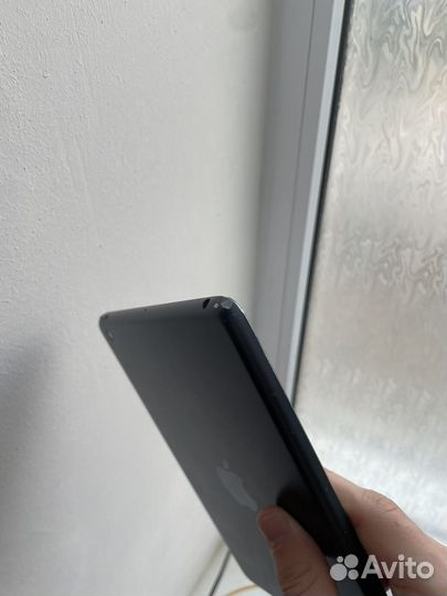 Планшет Apple iPad mini 64Gb Wi-Fi MD530RS/A