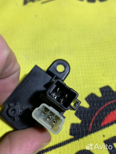 Блок кнопок руля Kia Rio 3 QB G4FC 2017