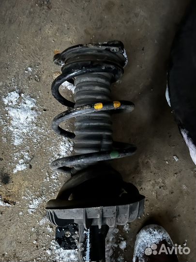 Амортизатор передни левый vito v-class w447