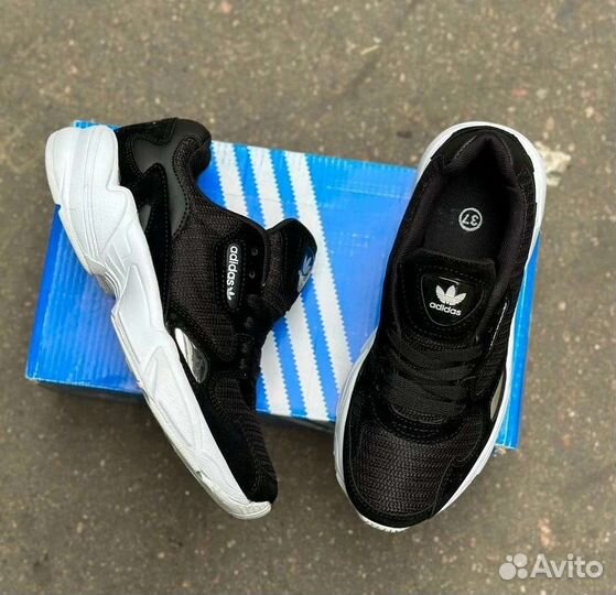 Кроссовки adidas сетка