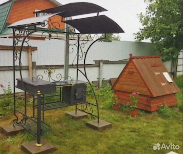 Мангал с крышей