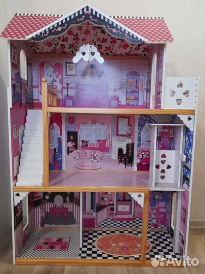 Домик кукольный