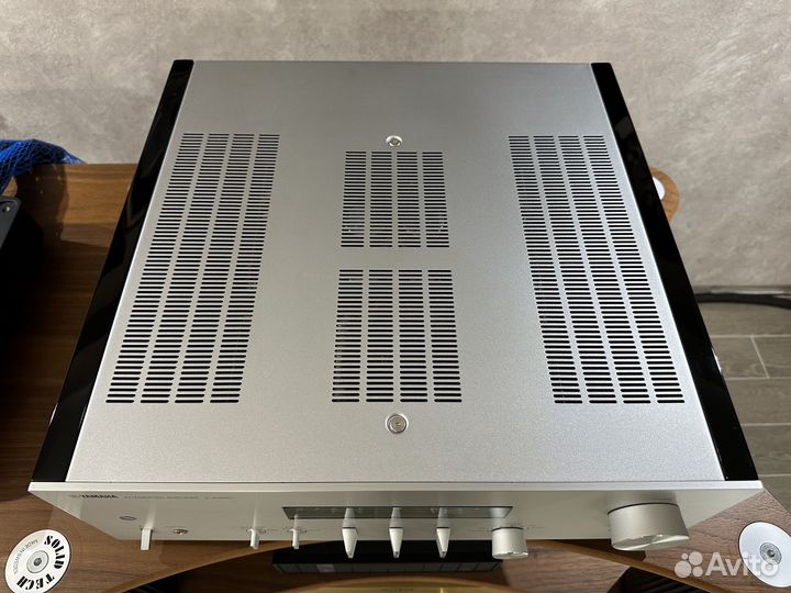 Интегральный усилитель Yamaha A-S1200