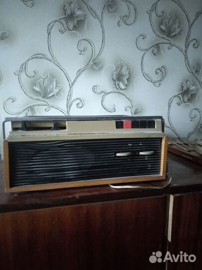 Катушечный магнитофон daina