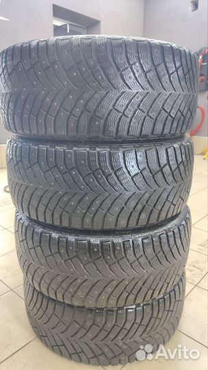 Michelin X-Ice North 4 235/40 R18