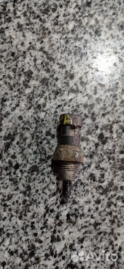 Датчик заднего хода LADA Priora