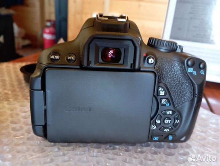 Зеркальный фотоаппарат