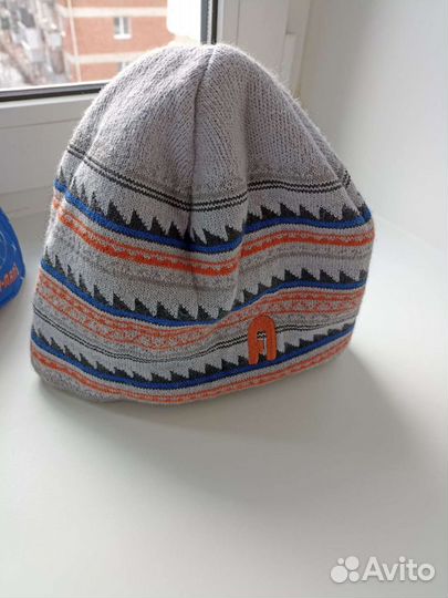 Демисезонные шапки на мальчика 7-10 лет пакетом