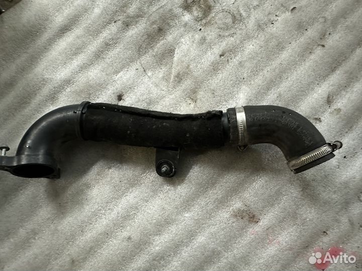 Патрубок интеркуллера Audi a6 c7 04L145770S