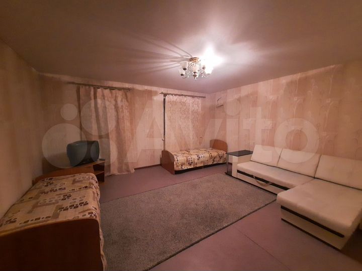 2-к. квартира, 76 м², 6/10 эт.