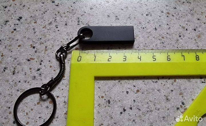 Флешка USB на 128 Гб Новая с цепочкой