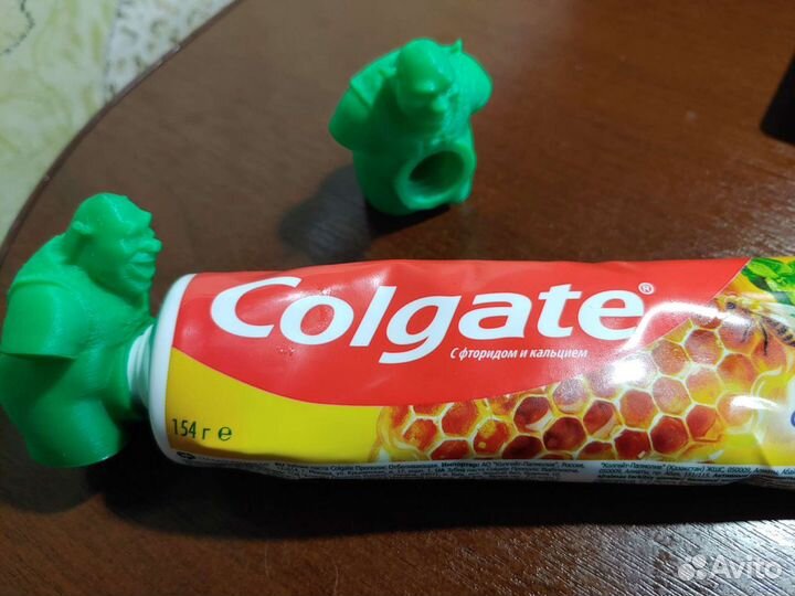 Насадка Шрек на зубную пасту