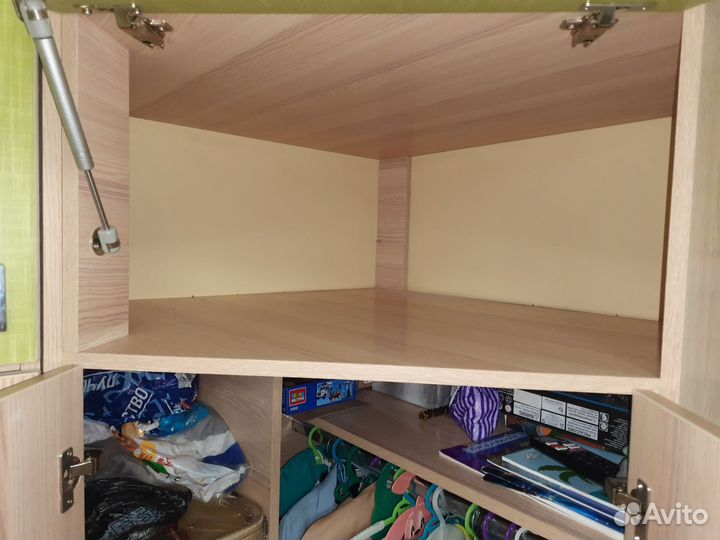 Шкаф угловой