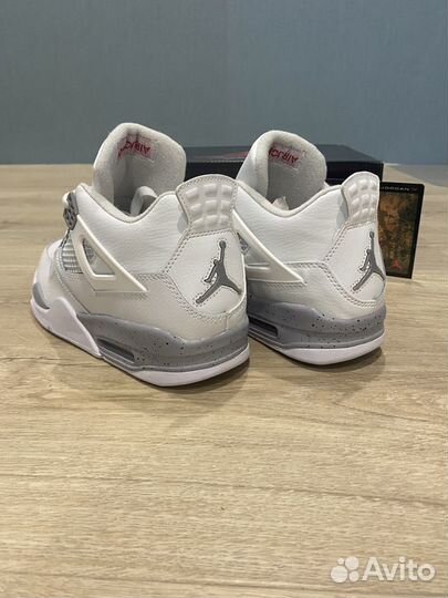 Nike Air Jordan 4