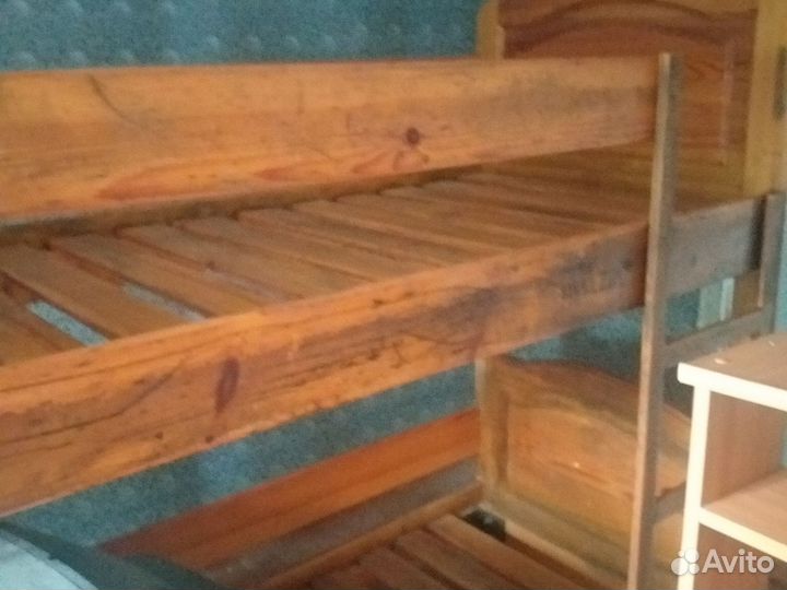 Детская двухярусная кровать