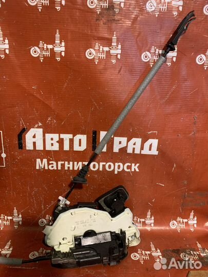 Volkswagen Polo Замок двери передней левой