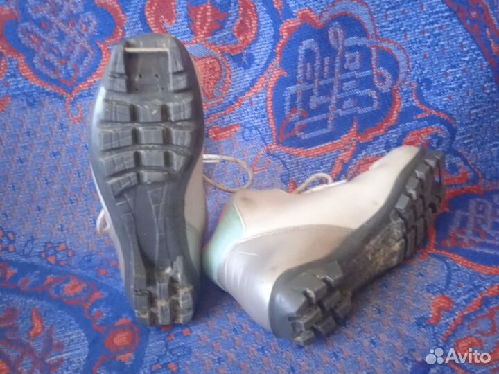 Лыжные ботинки