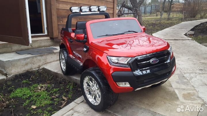 Детский электромобиль двухместный