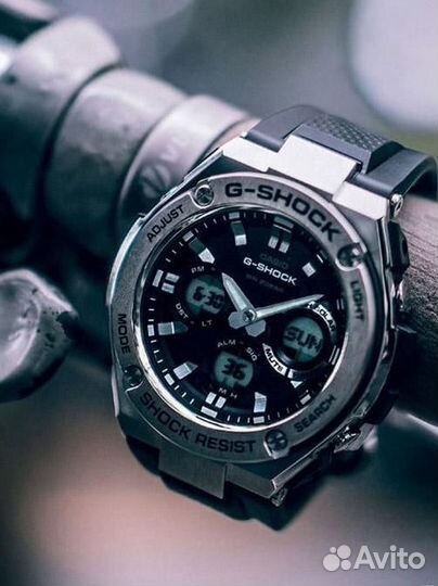 Мужские наручные часы Casio G-Shock GST-W110-1A