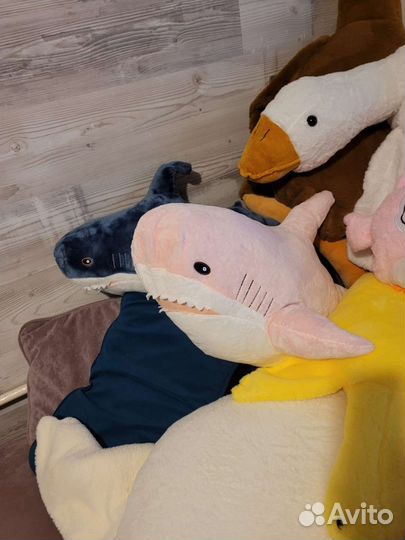 Гусь, Стич, фламинго, совушка, акулы