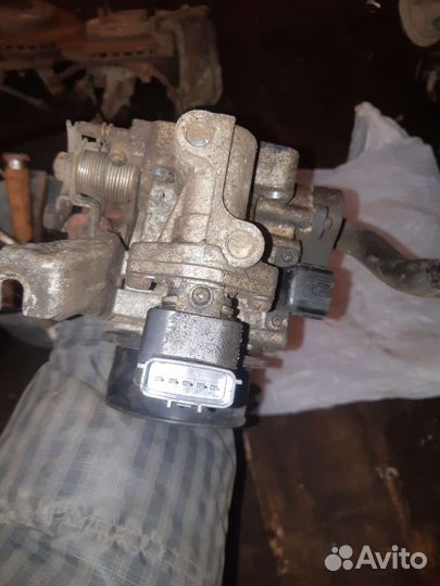 Дроссельная заслонка ниссан санни fb14 GA15 1.5