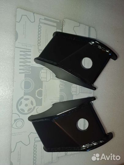 Кронштейн задн амортизатора G-klasse Гелендваген