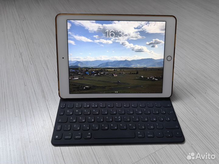 Клавиатура Apple SMART Keyboard для iPad Pro 9.7