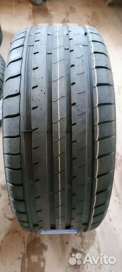 Windforce Catchfors UHP 245/40 R19 и 275/35 R19 97W